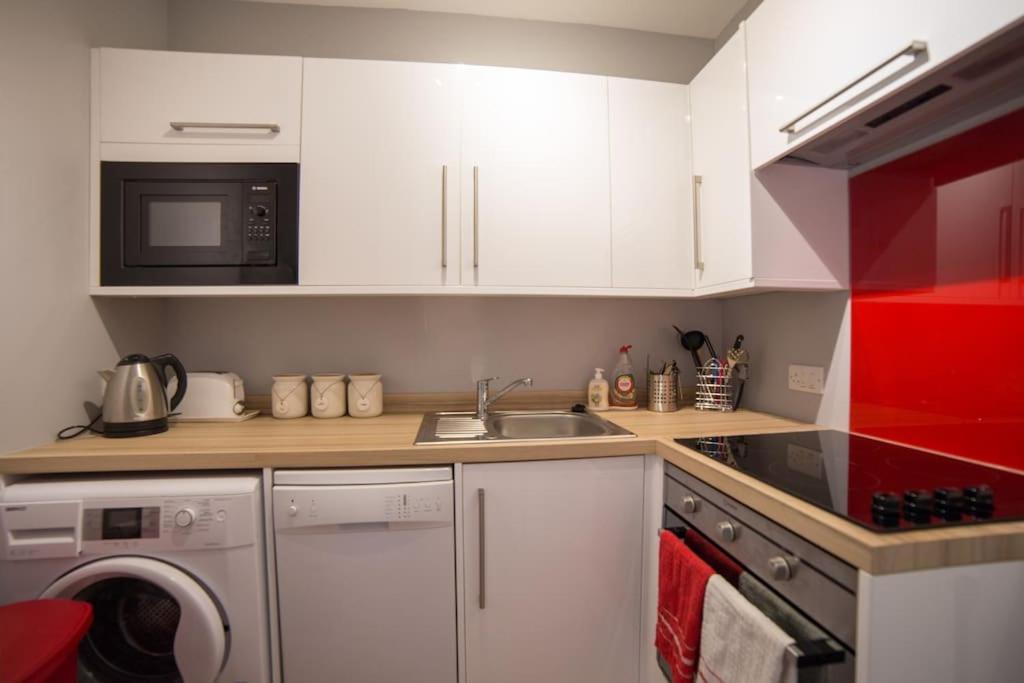 Home From Home Self Catering For 2 Сент-Остел Экстерьер фото